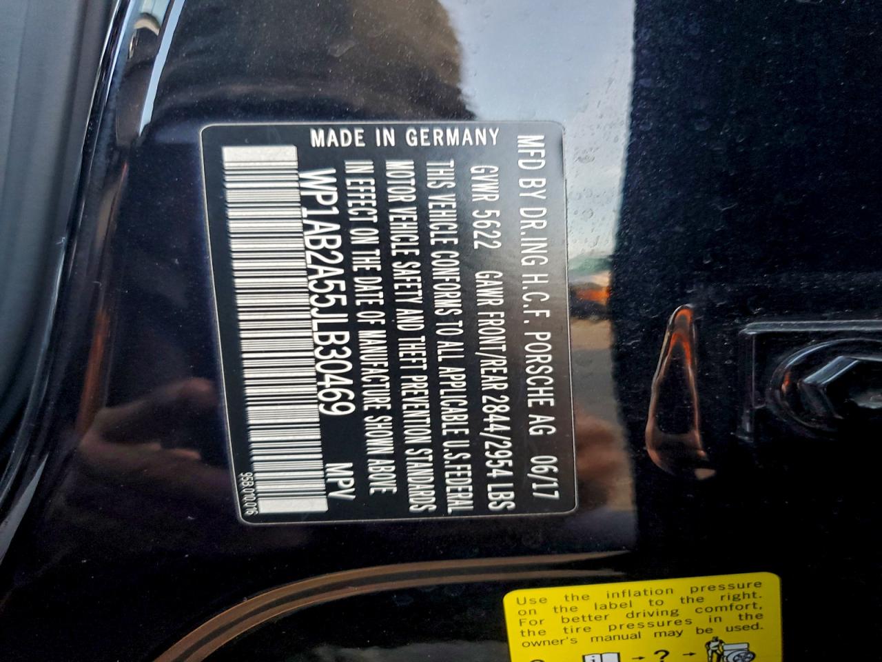 Porsche Macan S Image 13