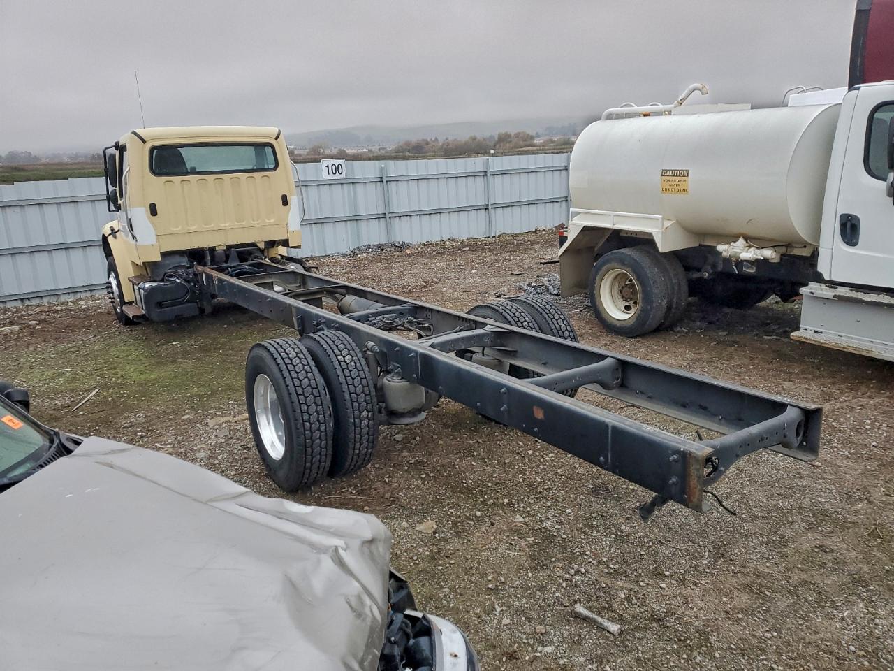 Freightliner M2 106 Medium Duty Image 3