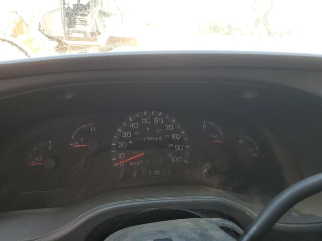 Ford Econoline E450 Super Duty Cutaway Van Image 4