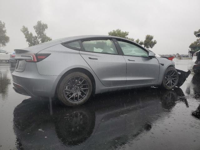 Tesla Model 3 Image 10