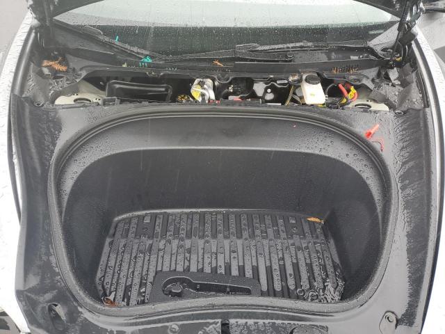 Tesla Model 3 Image 9