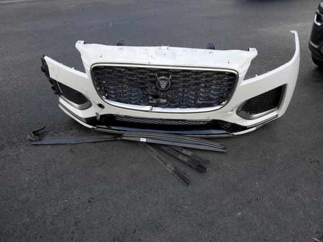 Jaguar F-PACE R-dynamic S Image 12