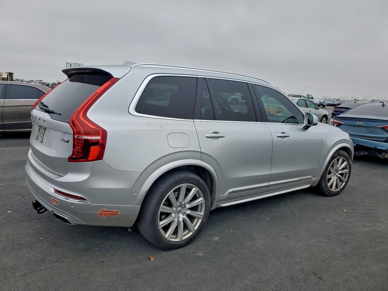Volvo XC90 T8 Image 8