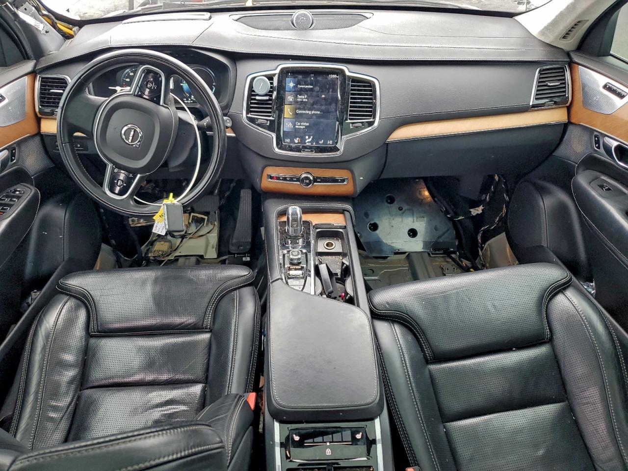 Volvo XC90 T8 Image 12