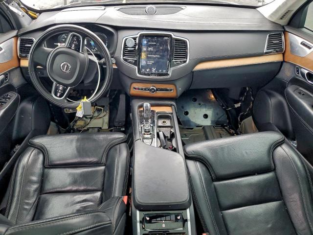 Volvo XC90 T8 Image 12