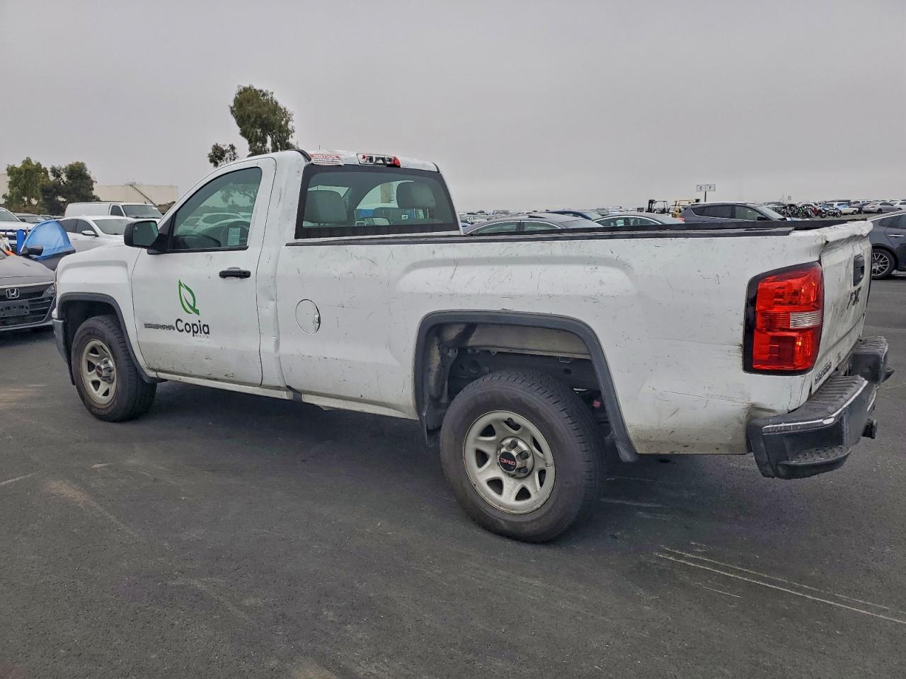 GMC Sierra C1500 Image 2