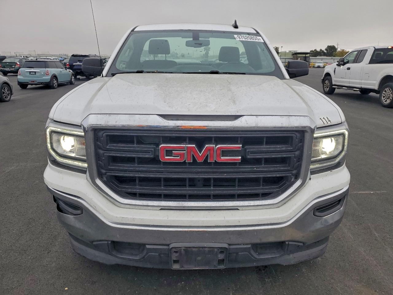GMC Sierra C1500 Image 4