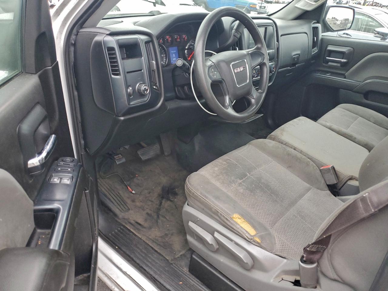 GMC Sierra C1500 Image 7