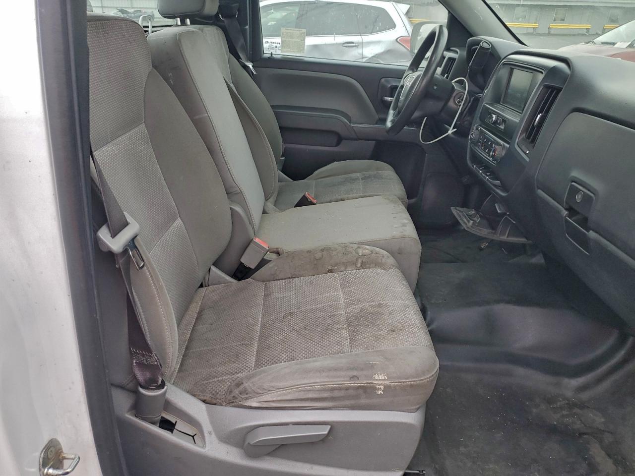 GMC Sierra C1500 Image 9