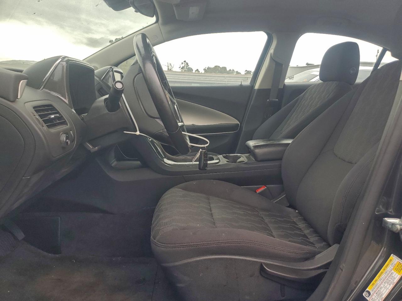 Chevrolet Volt Image 7