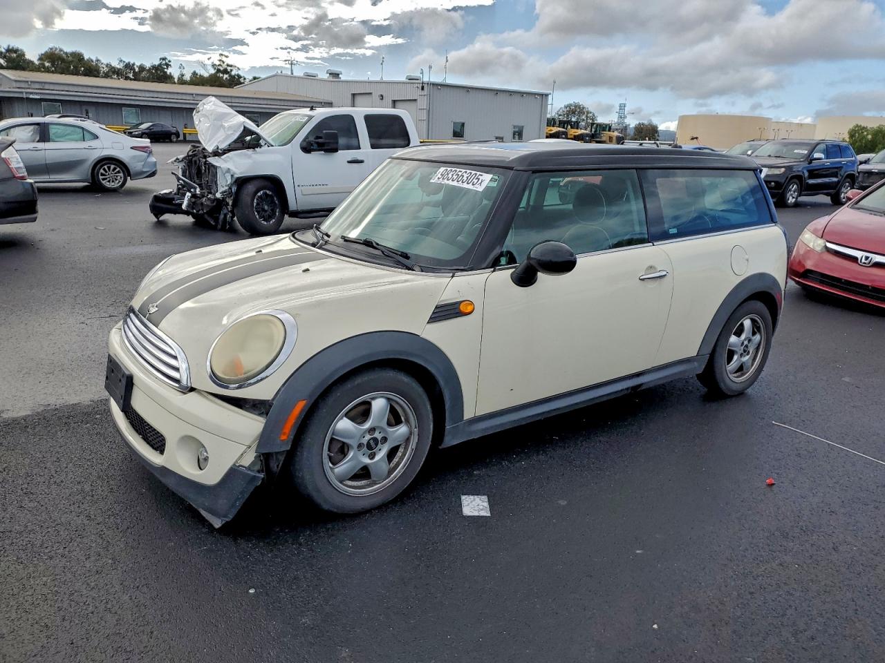 MINI Cooper Clubman Image 1