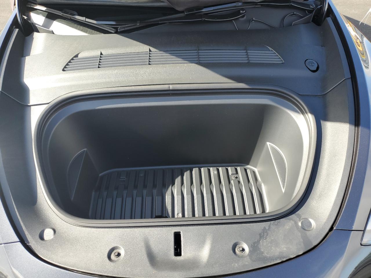 Tesla Model Y Image 11