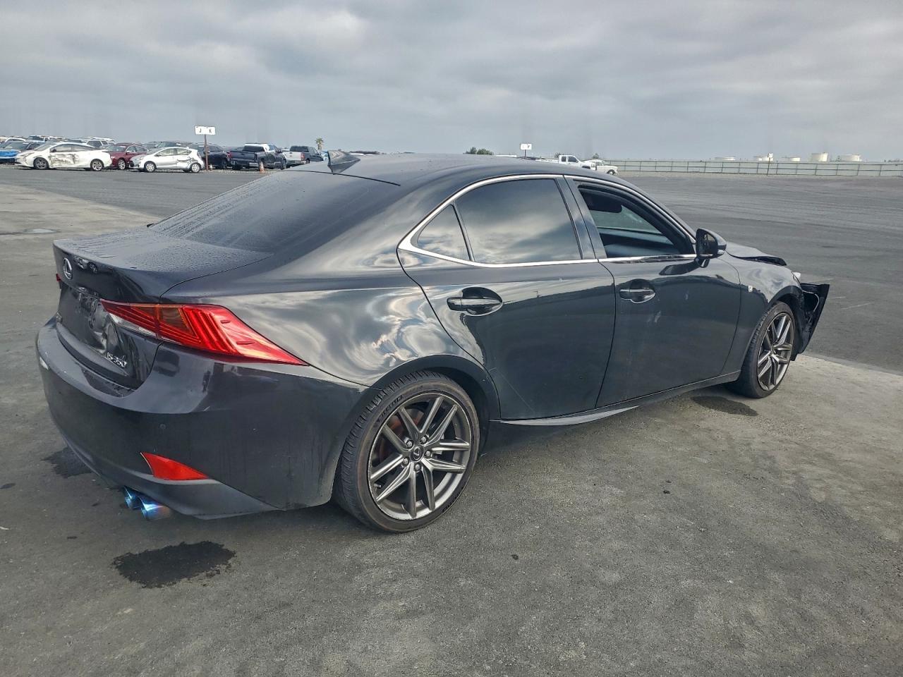 Lexus Is 350 Image 2