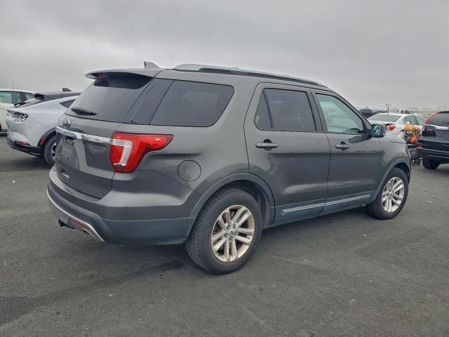 Ford Explorer Xlt Image 9