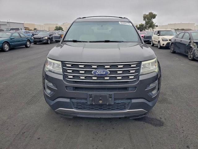 Ford Explorer Xlt Image 12