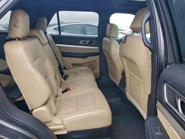 Ford Explorer Xlt Image 7