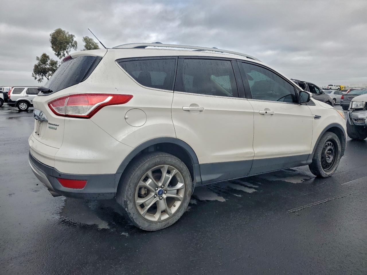 Ford Escape Titanium Image 6
