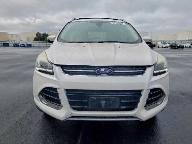 Ford Escape Titanium Image 2