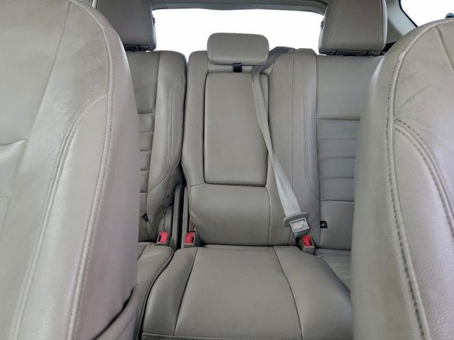 Ford Escape Titanium Image 14