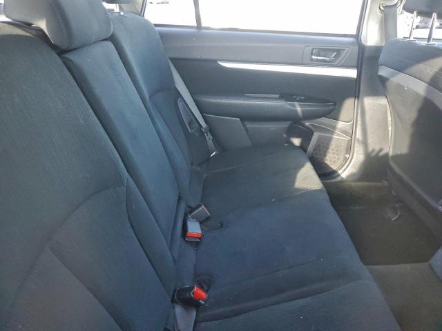 Subaru Outback 2.5i Image 4