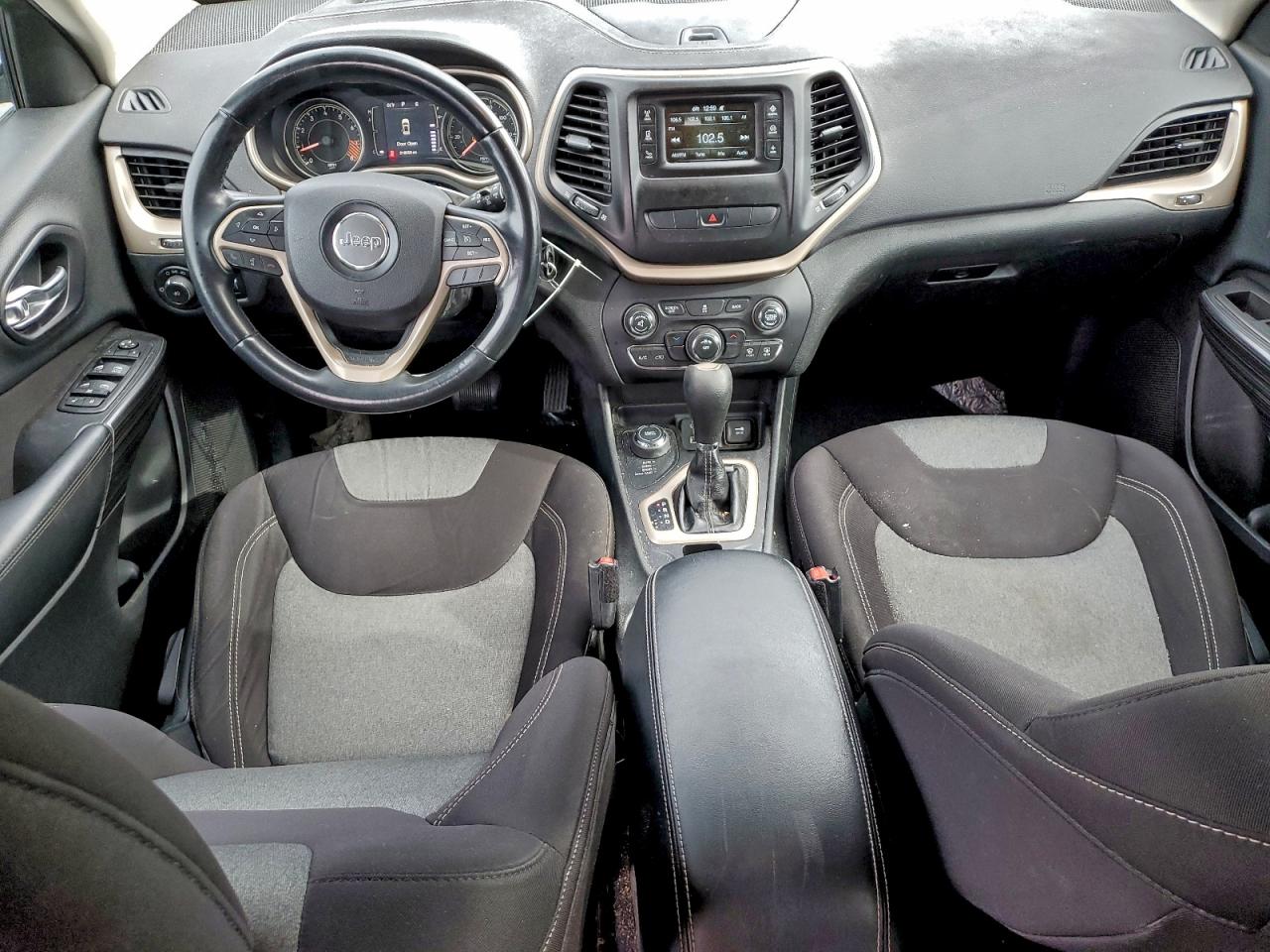 Jeep Grand Cherokee Latitude Image 7