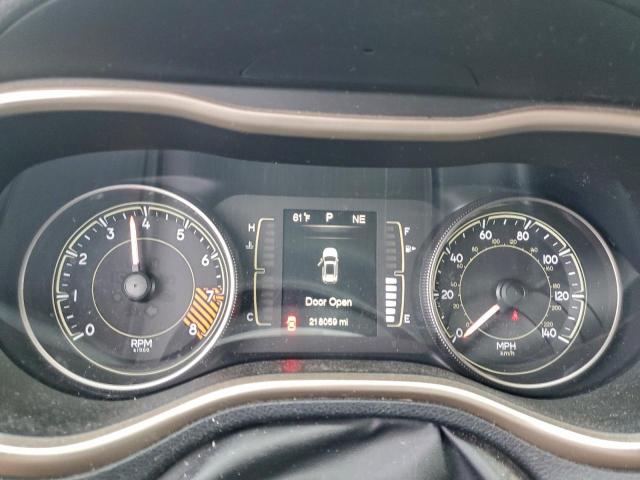 Jeep Grand Cherokee Latitude Image 8