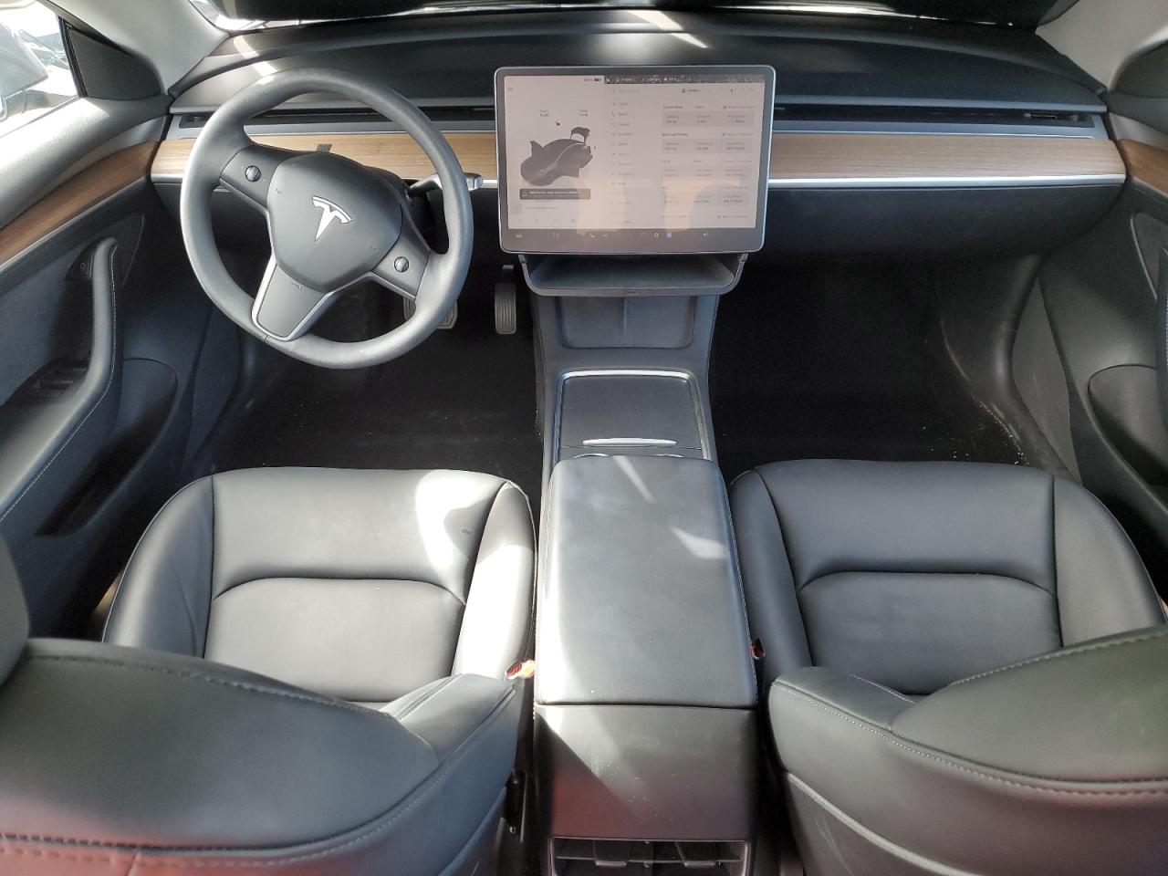 Tesla Model 3 Image 3