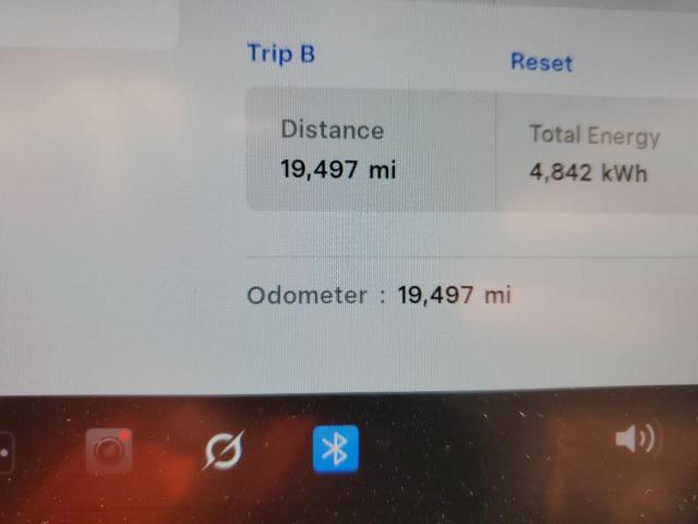 Tesla Model 3 Image 9