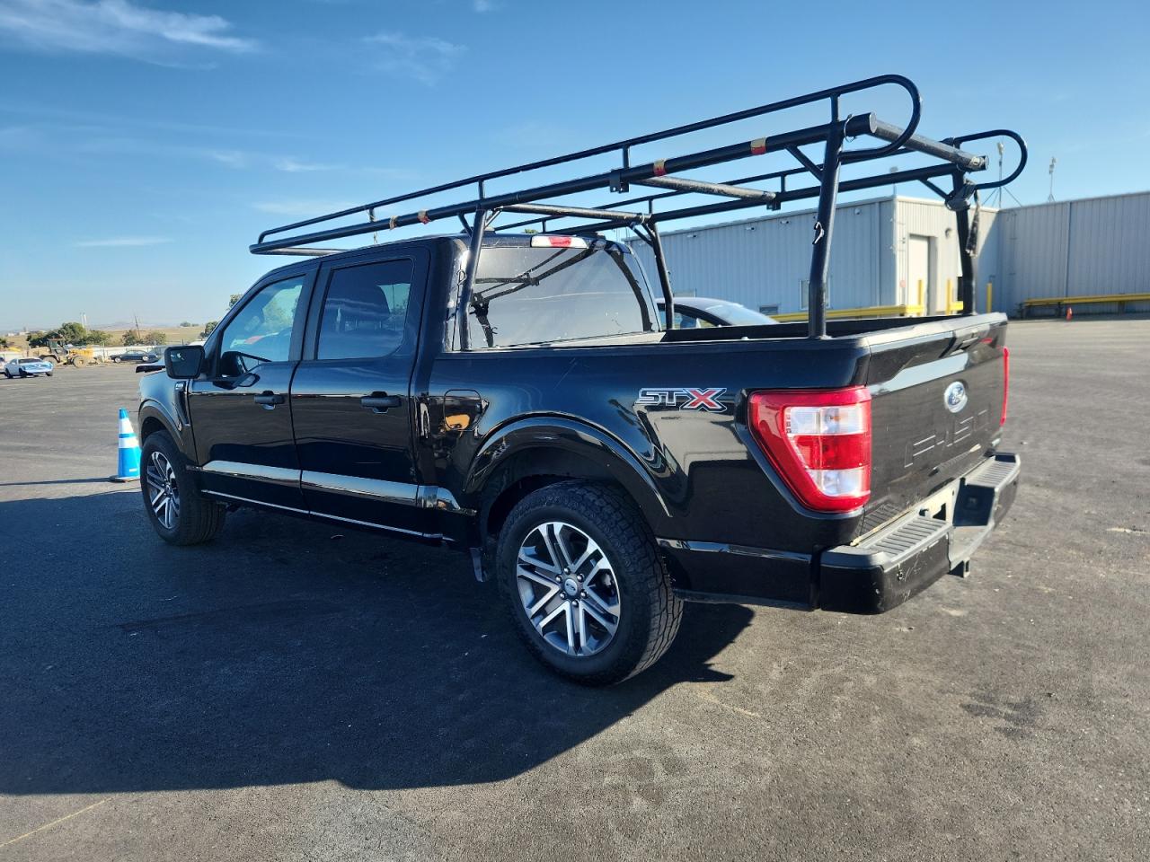 Ford F-150 Supercrew Image 11