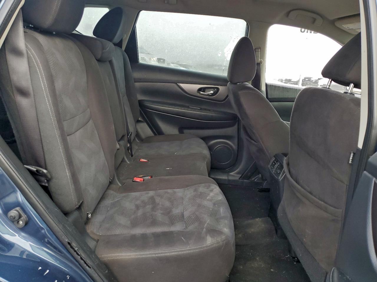 Nissan Rogue S Image 8