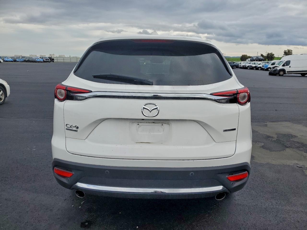 Mazda Cx Signature Image 5