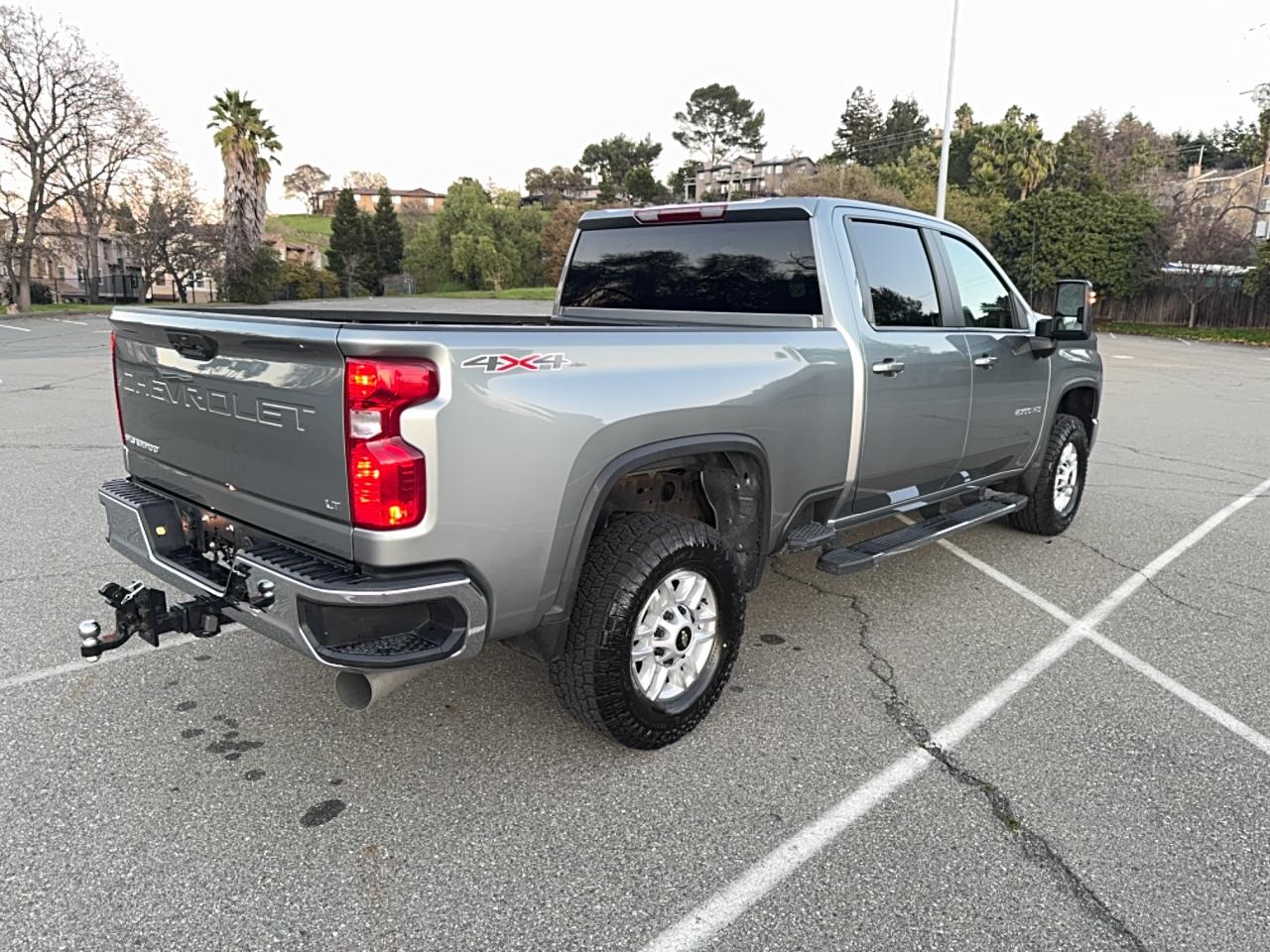 Chevrolet Silverado K2500 Heavy Duty Lt Image 3