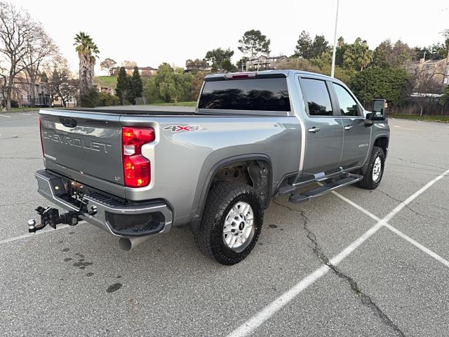 Chevrolet Silverado K2500 Heavy Duty Lt Image 3