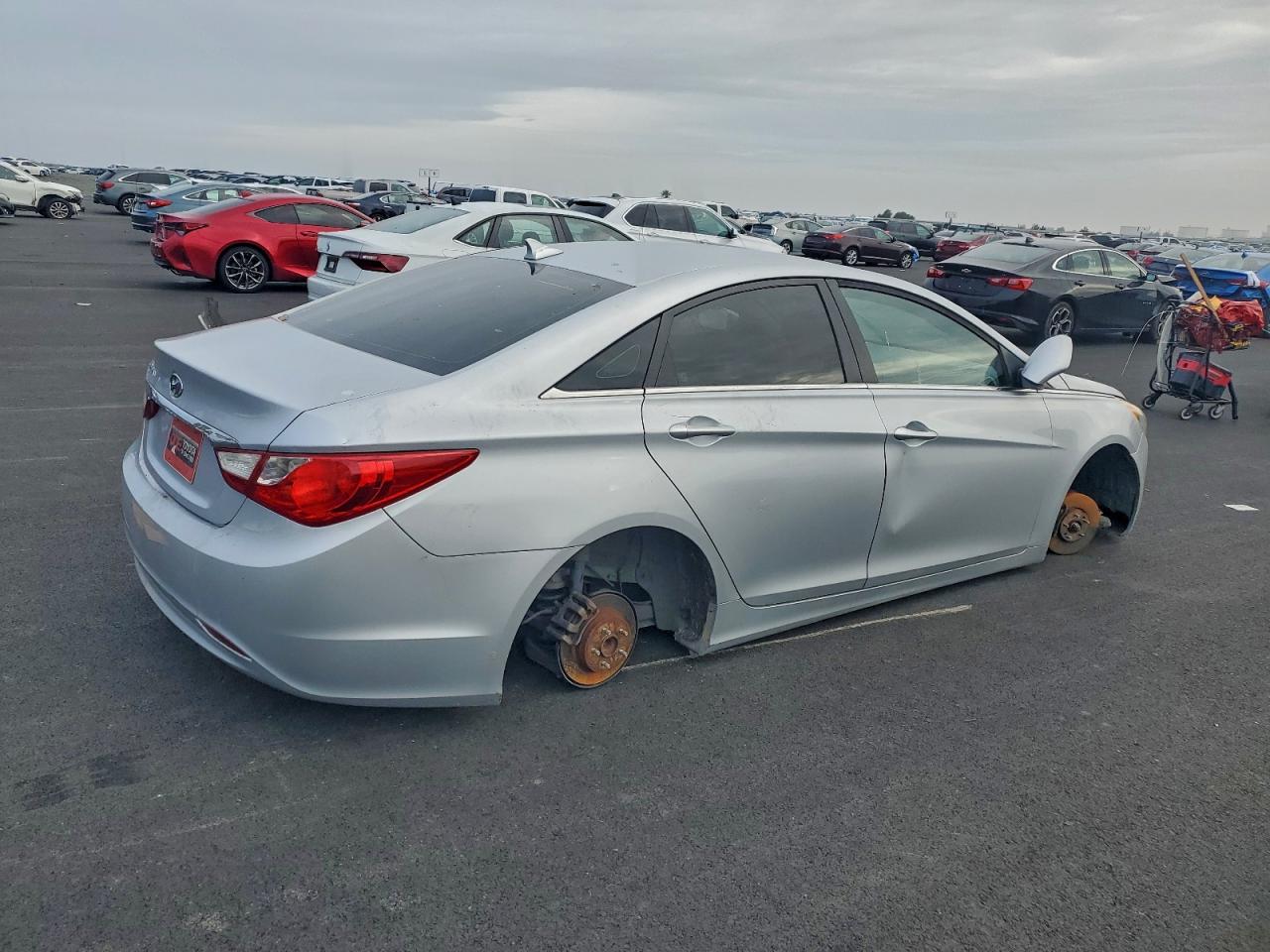 Hyundai SONATA Gls Image 3