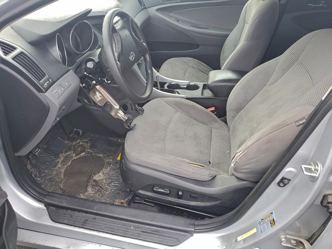 Hyundai SONATA Gls Image 7