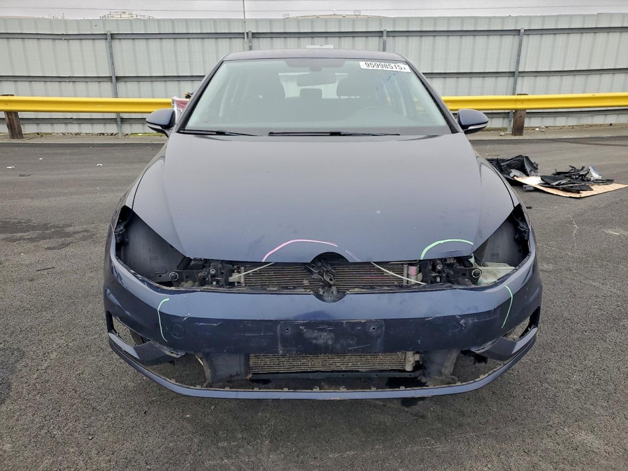 Volkswagen Golf S Image 6