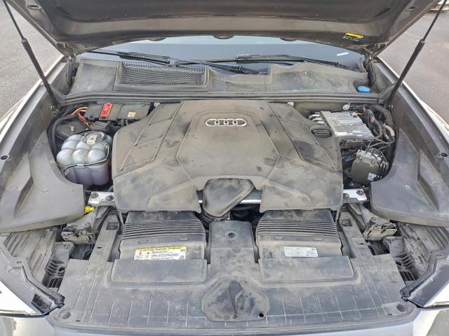 Audi Q8 Premium Plus Image 12