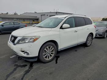  Salvage Nissan Pathfinder
