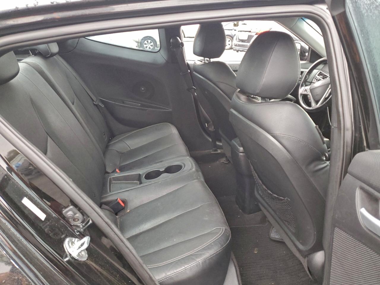 Hyundai VELOSTER Turbo Image 7