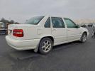 Volvo S70 Base Image 4