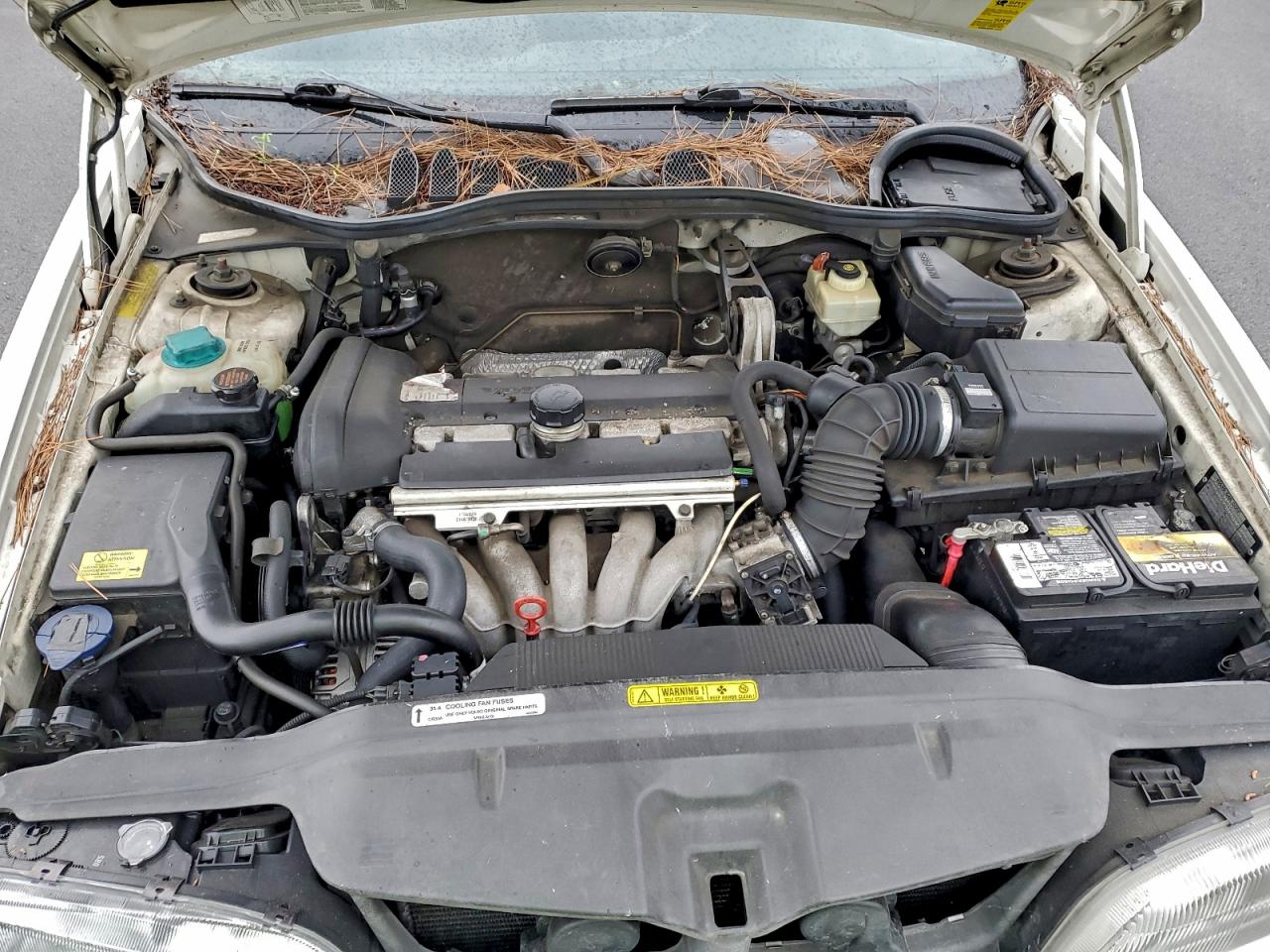 Volvo S70 Base Image 10
