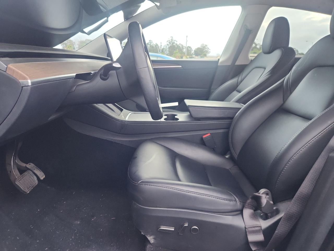 Tesla Model Y Image 7