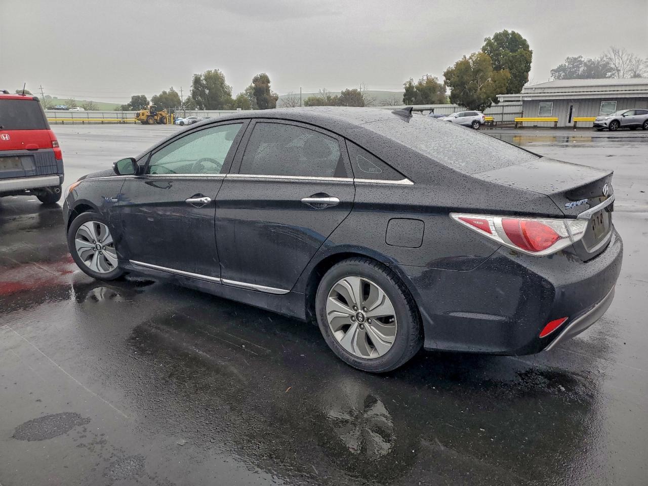 Hyundai SONATA Hybrid Image 2