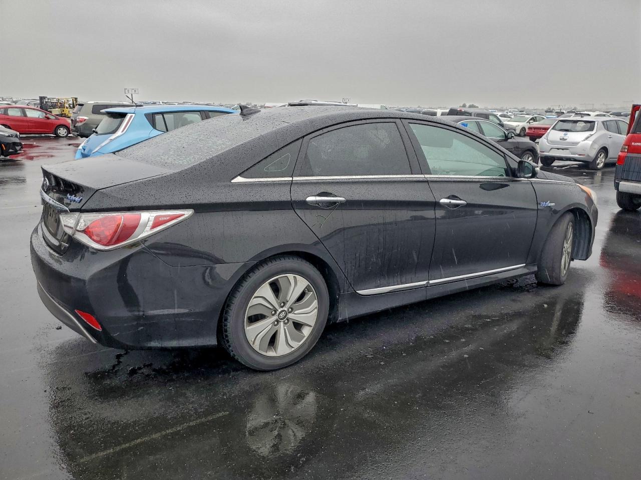 Hyundai SONATA Hybrid Image 3