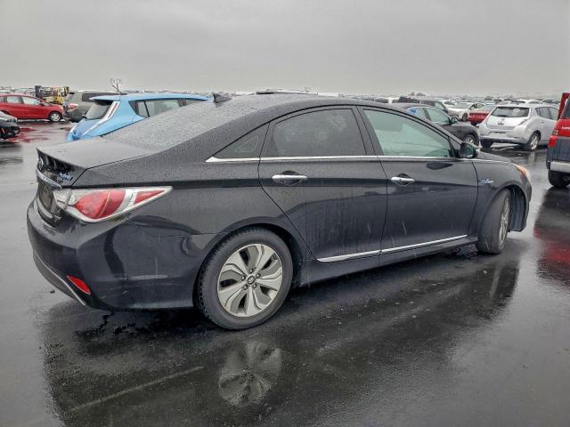 Hyundai SONATA Hybrid Image 3