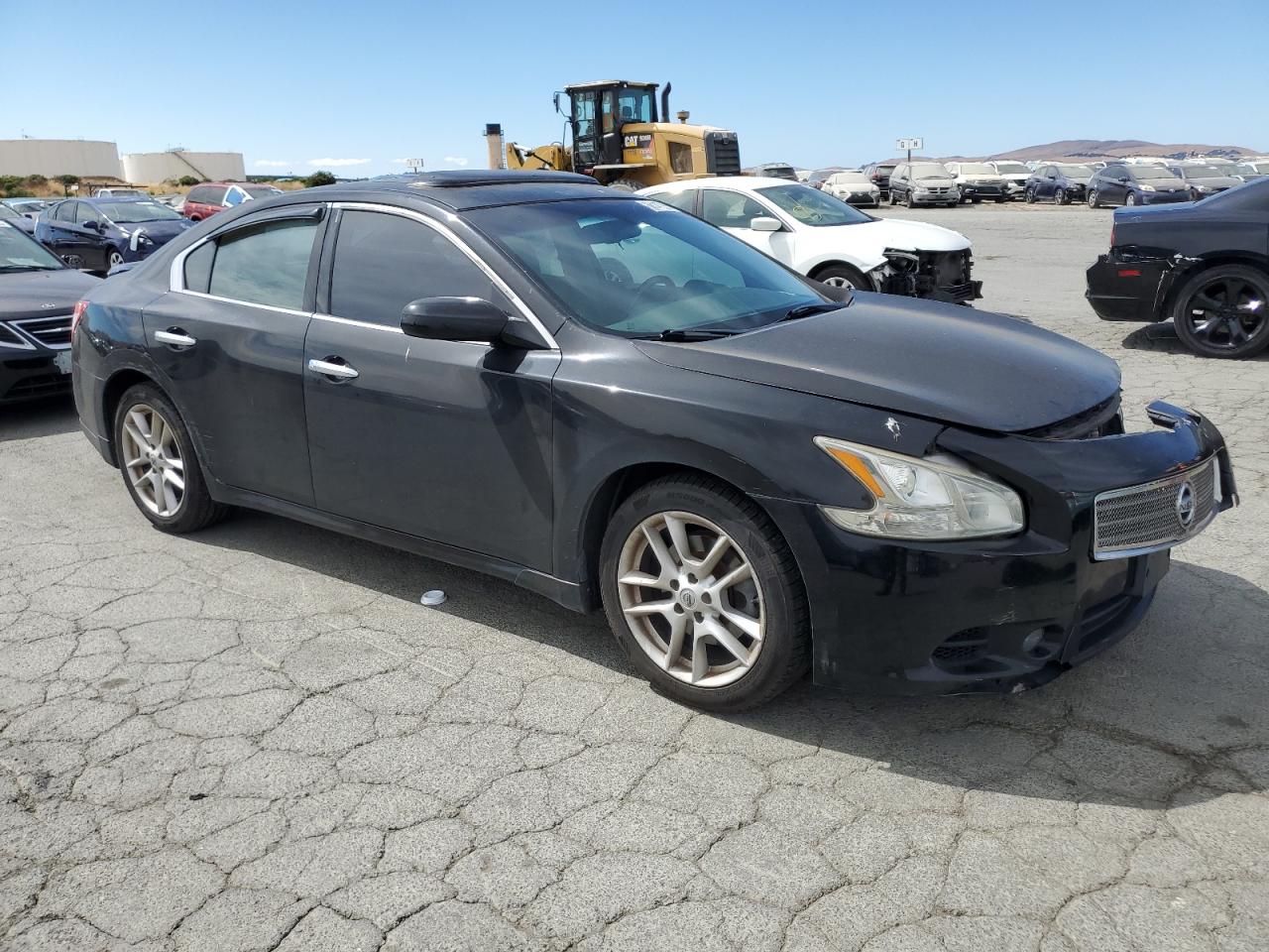 Nissan Maxima S Image 2