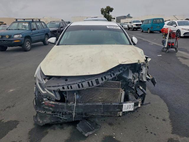 Kia Optima Lx Image 11