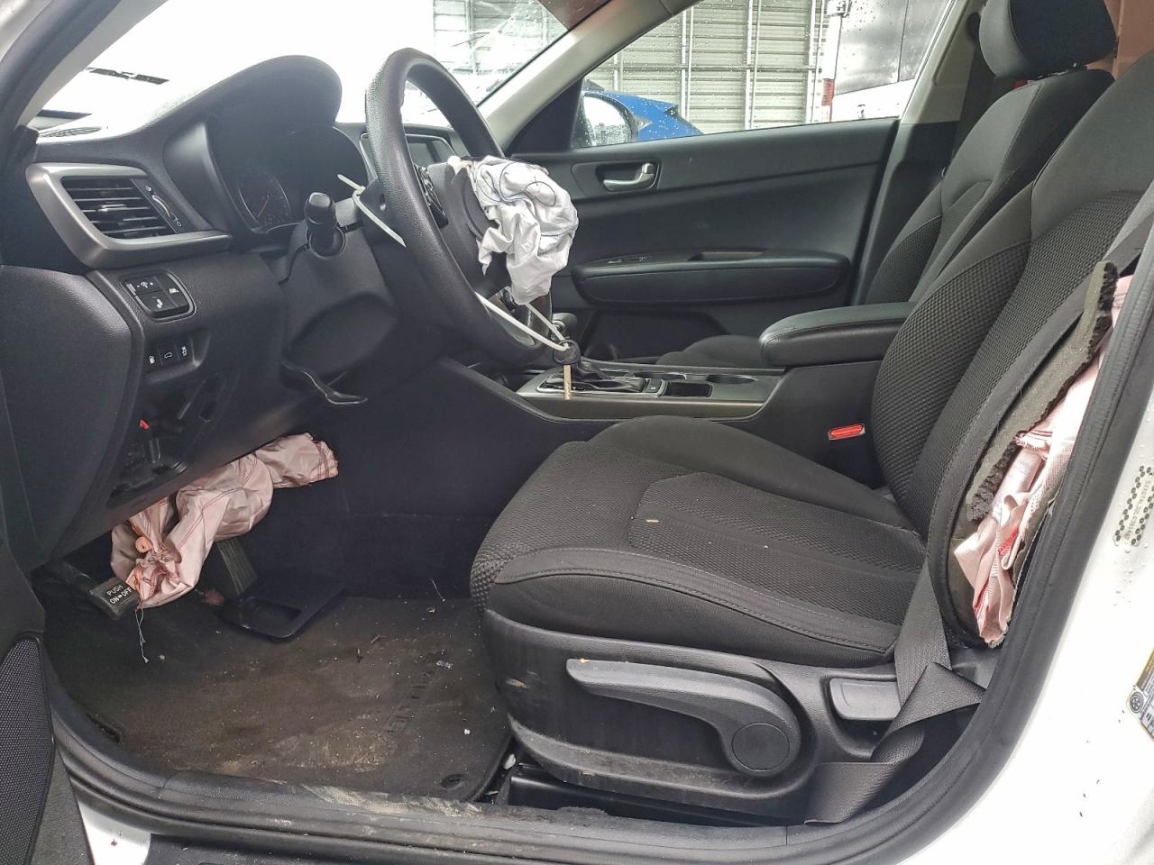 Kia Optima Lx Image 9