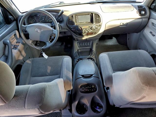 Toyota Sequoia Sr5 Image 3