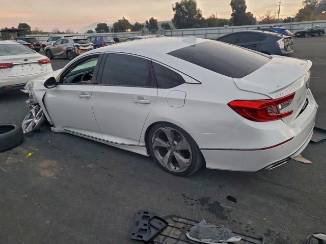 Honda Accord Touring Image 4